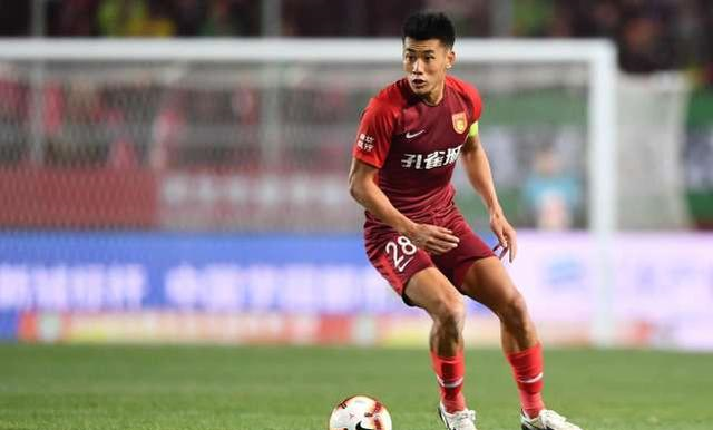 瓦格纳加盟阿迪达斯：一场体育与商业的盛宴（瓦格纳签约阿迪达斯：体育与商业的共舞）