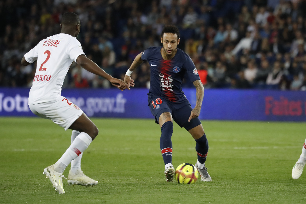 广厦防守铁血令人窒息