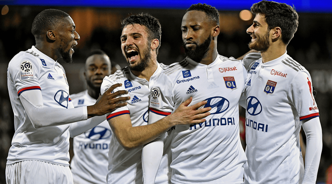 场均20.5分6.6板2.8助！76人客战尼克斯 恩比德缺席比赛（场均20.5分6.6篮板2.8助攻！76人客场挑战尼克斯，恩比德缺阵）