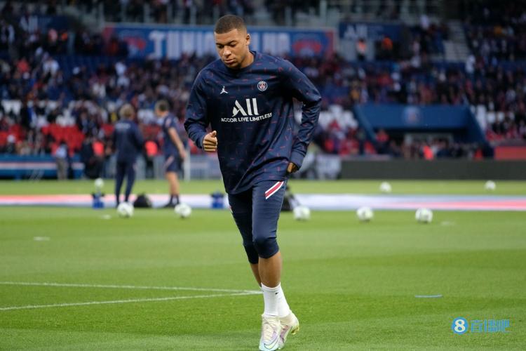 科尔：不清楚巴特勒的具体伤情，训练师告诉我他下半场不会上